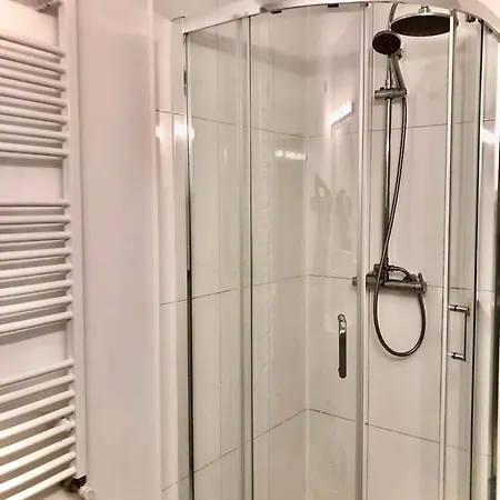 Kino Na Lace Z Jacuzzi I Prywatna Sala Kinowa Pensión